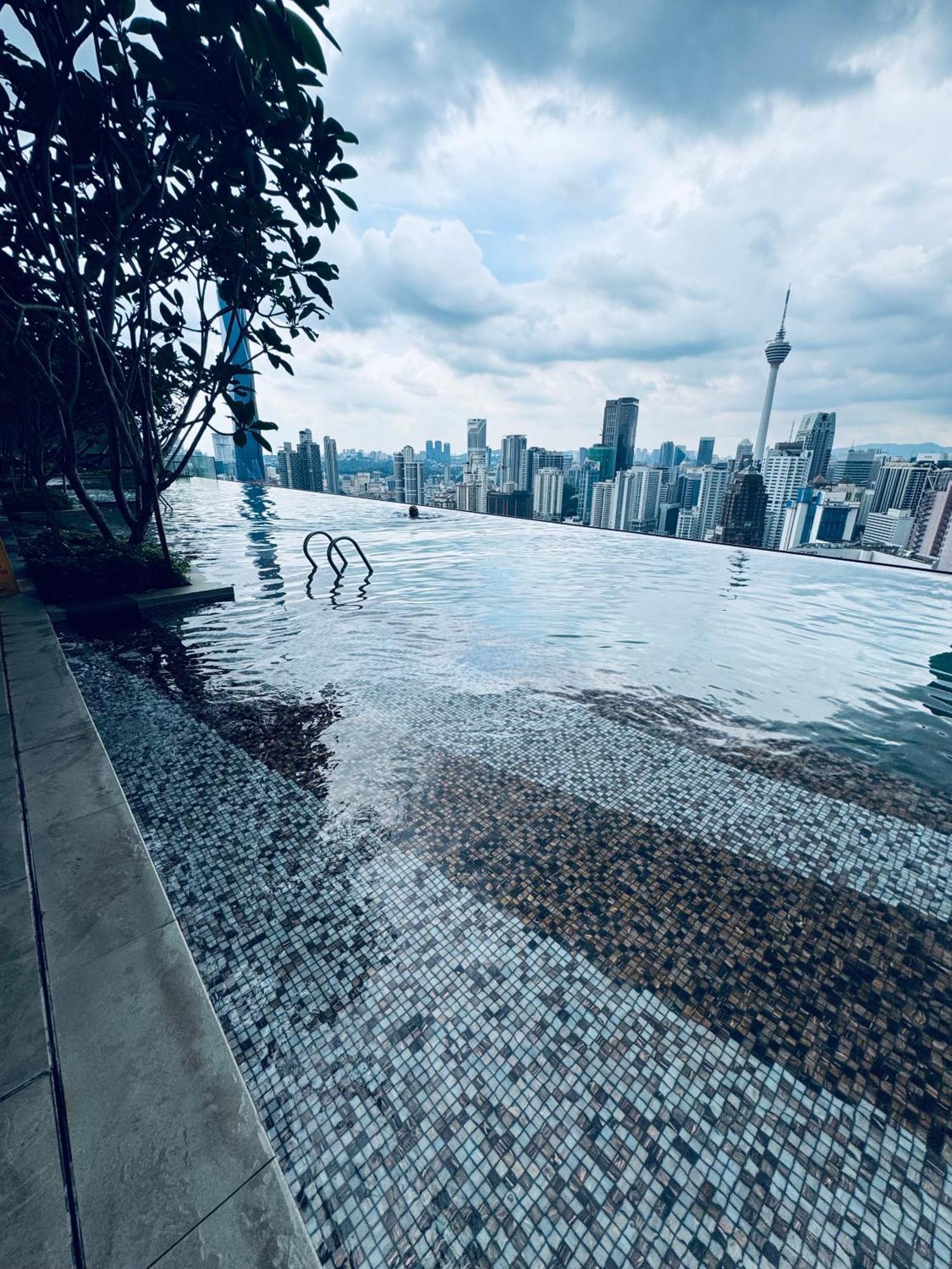 Luxury Suites At Axon Residence Kuala Lumpur Exterior foto